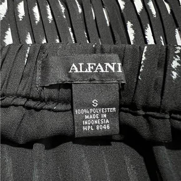 Alfani pleated skirt, sz S - Picture 4 of 5